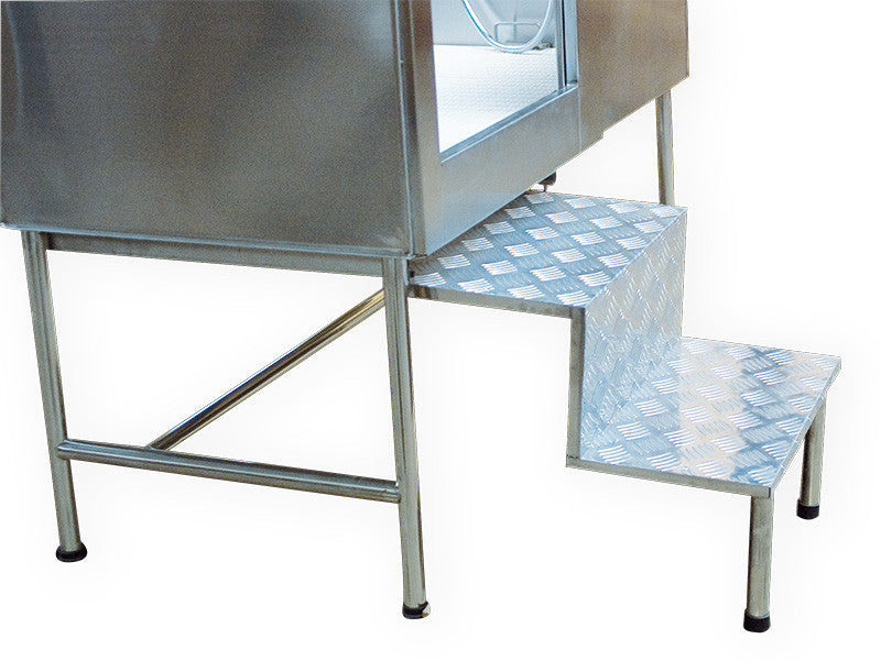 Baignoire inox avec escalier Phoenix Universal : escalier en tôle striée antidérapante