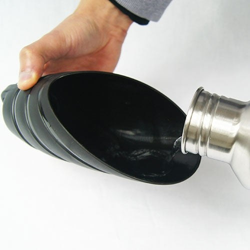 Bouteille Transportable En Acier Avec Gobelet - Petdesign.fr Setter Bakio S.L. Vie Quotidienne pour chien en France, produit de haute qualité